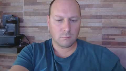 Snapshot of lustonfan chatting on 05/15/26, 12:23 lustonfan online show from 05/15/26, 12:23