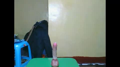 Snapshot of lusty_dude001 chatting on 12/21/25, 02:46 lusty_dude001 online show from 12/21/25, 02:46