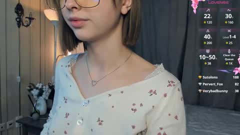 Isabel online show from 02/13/25, 10:33