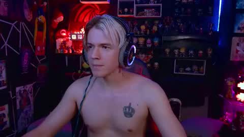 Snapshot of lustymatt chatting on 10/01/25, 03:01 lustymatt online show from 10/01/25, 03:01