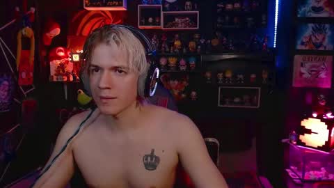 Snapshot of lustymatt chatting on 10/08/25, 03:48 lustymatt online show from 10/08/25, 03:48