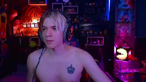 Snapshot of lustymatt chatting on 11/04/25, 02:32 lustymatt online show from 11/04/25, 02:32