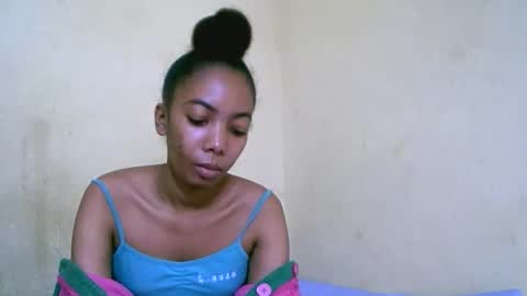 Snapshot of lutchia chatting on 09/13/25, 05:46 lutchia online show from 09/13/25, 05:46