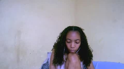 Snapshot of lutchia chatting on 09/21/25, 09:16 lutchia online show from 09/21/25, 09:16