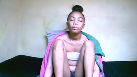 Snapshot of lutchia chatting on 09/28/25, 11:54 lutchia online show from 09/28/25, 11:54