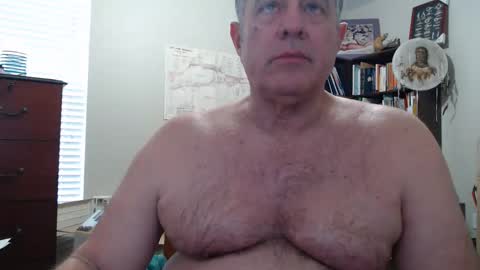Snapshot of luv2bnakedallthetime chatting on 02/14/26, 08:05 Tony online show from 02/14/26, 08:05