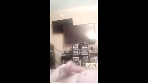 Snapshot of luv2cum4u612 chatting on 01/13/26, 09:36 luv2cum4u612 online show from 01/13/26, 09:36