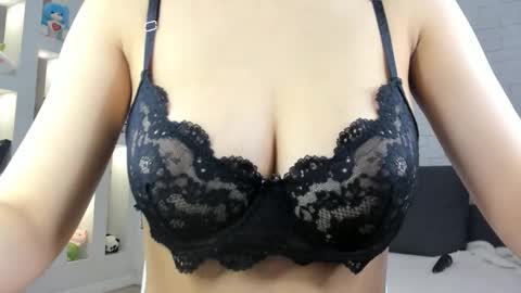 Snapshot of luv_yuna chatting on 03/04/26, 01:28 Yuna online show from 03/04/26, 01:28