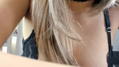 Snapshot of luv_yuna chatting on 03/07/26, 01:24 Yuna online show from 03/07/26, 01:24