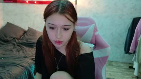 Snapshot of luvellina chatting on 06/23/26, 09:51 luvellina online show from 06/23/26, 09:51