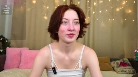 Snapshot of luvenianitschke chatting on 12/18/25, 09:15 Sasha online show from 12/18/25, 09:15