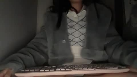 Snapshot of luvie8888 chatting on 01/16/26, 05:55 Luviee online show from 01/16/26, 05:55
