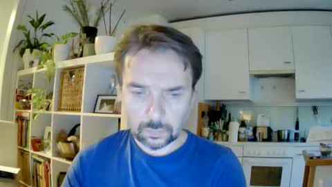 Snapshot of luvly chatting on 01/28/25, 03:35 Luvly online show from 01/28/25, 03:35