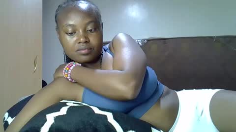 Snapshot of luvly_ebonny chatting on 09/14/25, 07:24 Tracy online show from 09/14/25, 07:24