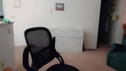 Britney online show from 12/21/25, 06:15