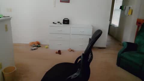 Britney online show from 03/02/26, 05:53