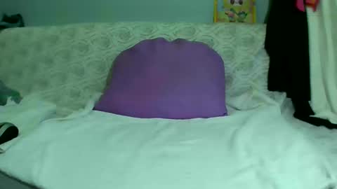 Bee Bee online show from 02/27/25, 03:25