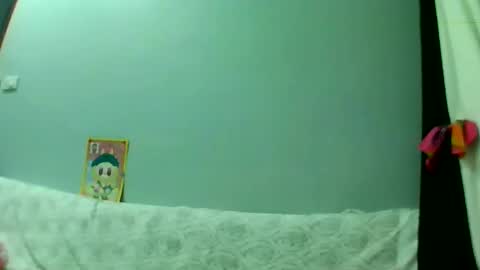 Bee Bee online show from 03/09/25, 03:16