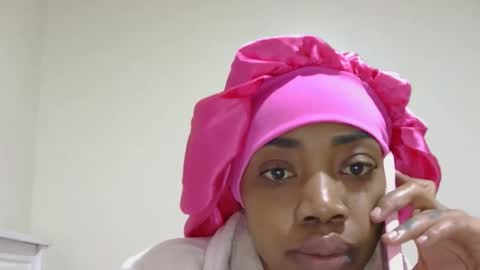 Snapshot of luvvroyale chatting on 11/11/25, 07:14 luvvRoyale online show from 11/11/25, 07:14