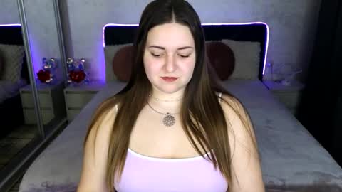 Snapshot of lux_lizz chatting on 03/01/26, 08:33 lux_lizz online show from 03/01/26, 08:33