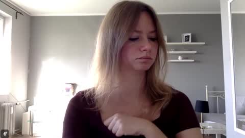 Snapshot of lux_millie chatting on 09/16/25, 06:58 Millie online show from 09/16/25, 06:58