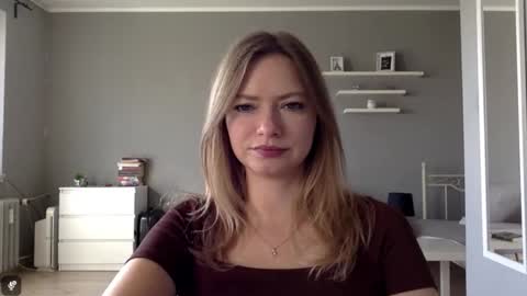 Snapshot of lux_millie chatting on 10/03/25, 01:52 Millie online show from 10/03/25, 01:52