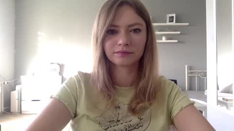 Snapshot of lux_millie chatting on 10/13/25, 07:19 Millie online show from 10/13/25, 07:19