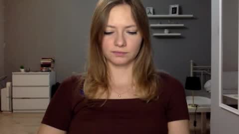 Snapshot of lux_millie chatting on 11/08/25, 03:45 Millie online show from 11/08/25, 03:45