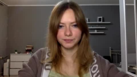 Snapshot of lux_millie chatting on 11/15/25, 03:52 Millie online show from 11/15/25, 03:52