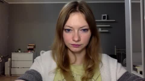 Snapshot of lux_millie chatting on 11/27/25, 10:12 Millie online show from 11/27/25, 10:12