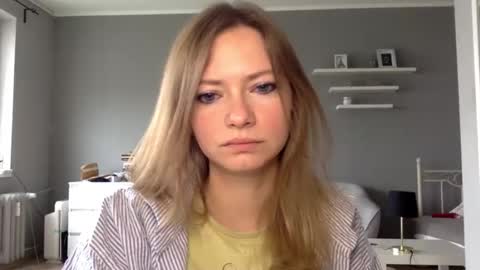 Snapshot of lux_millie chatting on 03/15/26, 08:09 Millie online show from 03/15/26, 08:09