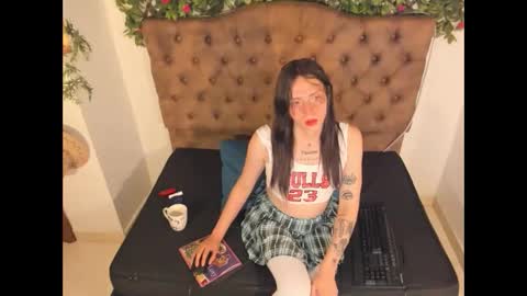Snapshot of lux_royse chatting on 04/01/26, 09:01 lux_royse online show from 04/01/26, 09:01