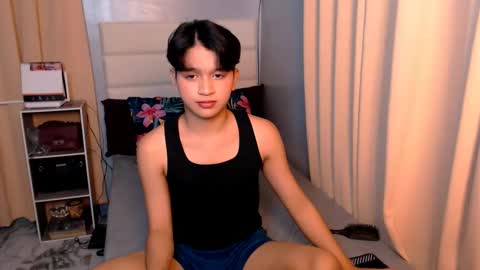 queen lux online show from 02/25/25, 08:41