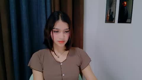 Snapshot of lux_white chatting on 07/12/26, 12:34 queen lux online show from 07/12/26, 12:34