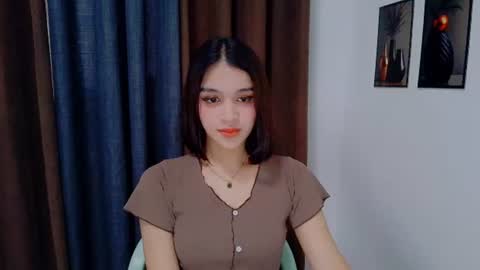 Snapshot of lux_white chatting on 07/12/26, 11:51 queen lux online show from 07/12/26, 11:51