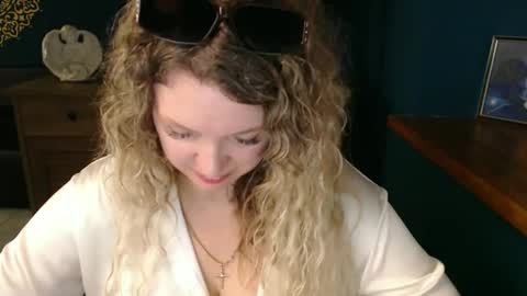 Donna online show from 06/05/26, 06:52