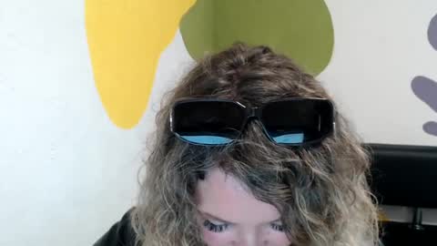 Donna online show from 06/15/26, 09:00