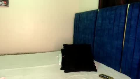 Snapshot of luxe_glow chatting on 05/21/26, 02:51 Luxe glow online show from 05/21/26, 02:51