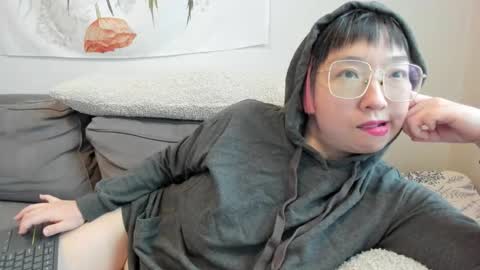 Snapshot of luxgray chatting on 01/05/26, 08:45 LuxGray online show from 01/05/26, 08:45