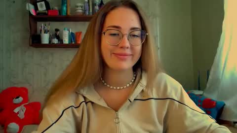 Katie online show from 10/06/25, 10:02