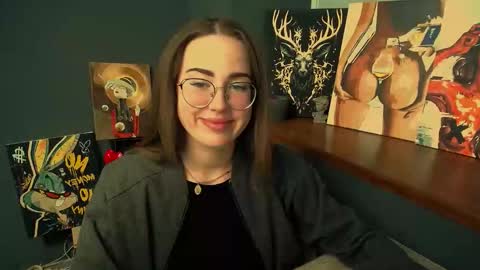 Snapshot of luxie_queen chatting on 02/04/26, 01:17 Katie online show from 02/04/26, 01:17