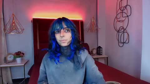 Snapshot of luxiel_ chatting on 05/27/26, 01:57 Luxiel 3 online show from 05/27/26, 01:57