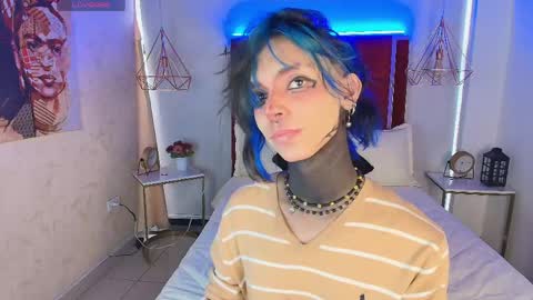Snapshot of luxiel_ chatting on 06/01/26, 09:27 Luxiel 3 online show from 06/01/26, 09:27