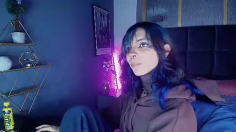 Snapshot of luxiel_ chatting on 06/23/26, 08:07 Luxiel 3 online show from 06/23/26, 08:07