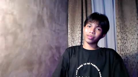 Snapshot of luxirfy_xx chatting on 01/15/26, 05:05 luxirfy online show from 01/15/26, 05:05