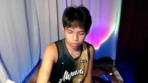 Snapshot of luxirfy_xx chatting on 03/14/26, 11:15 luxirfy online show from 03/14/26, 11:15