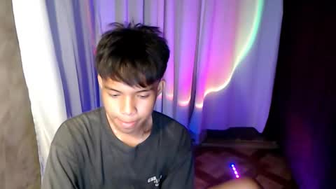 Snapshot of luxirfy_xx chatting on 04/10/26, 05:06 luxirfy online show from 04/10/26, 05:06