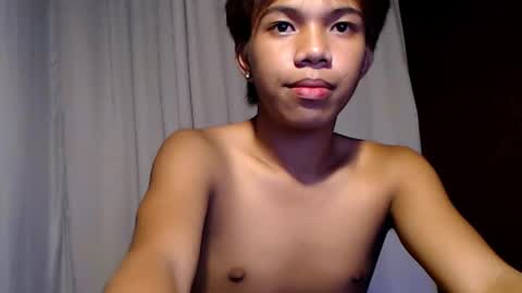 Snapshot of luxirfy_xx chatting on 06/10/26, 06:18 luxirfy online show from 06/10/26, 06:18