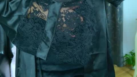 Snapshot of luxqueenstudio chatting on 03/14/26, 07:03 KarolinaAlpha online show from 03/14/26, 07:03