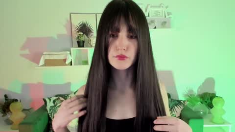 Snapshot of luxrayi chatting on 02/02/25, 05:59 Ray online show from 02/02/25, 05:59